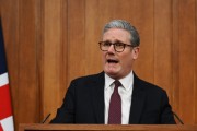 馬克龍稱將討論向歐洲提供“核保護傘”問題，斯塔默：英國反對核武器擴散