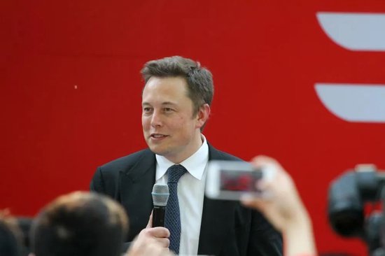剛剛！馬斯克，重磅發布！“Grok 3，將成為AI領域真正的顛覆者”