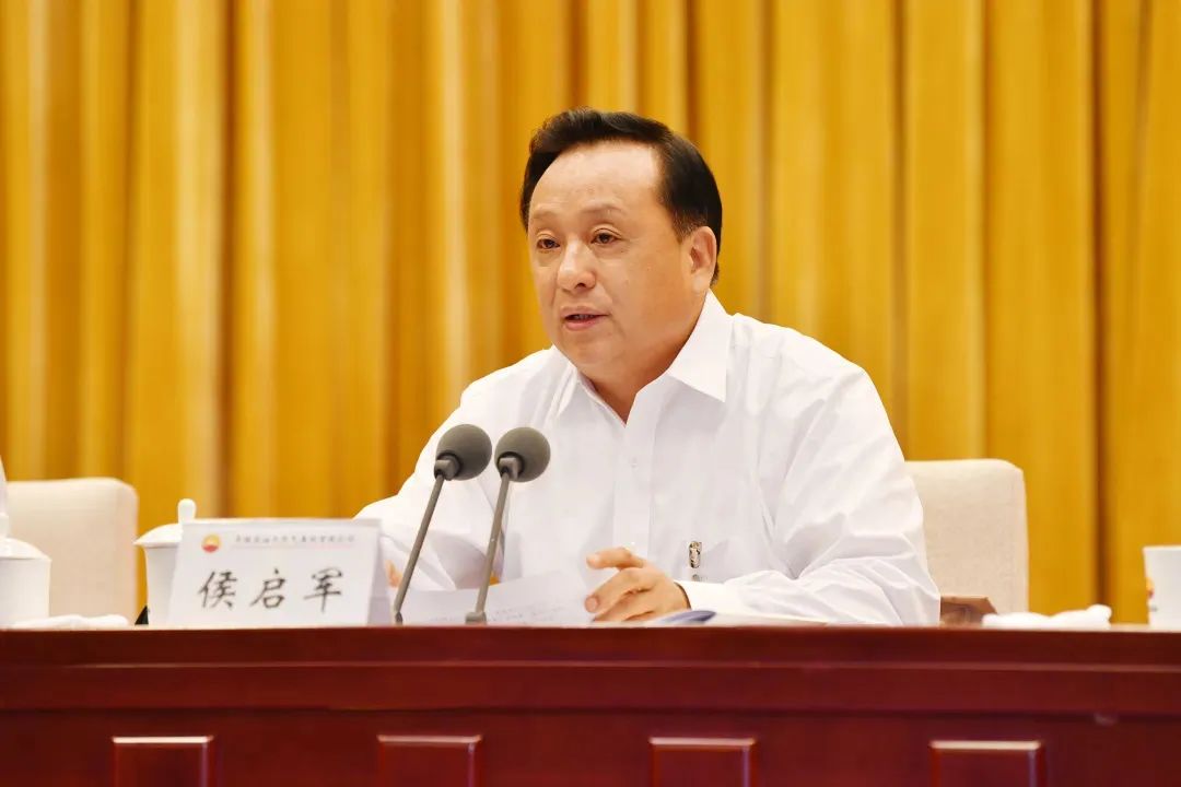 侯啟軍履新中國石化董事長：行業(yè)“內(nèi)卷”如何破局