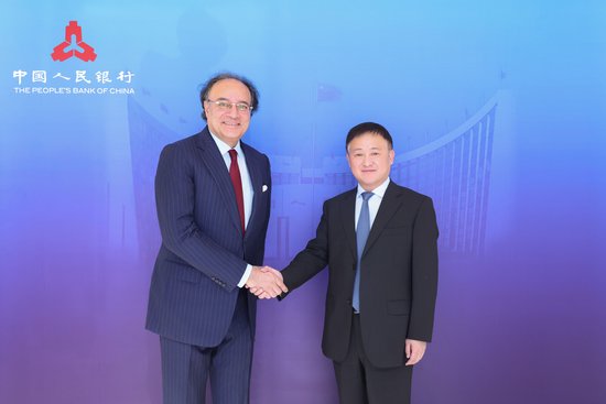 中國人民銀行行長潘功勝會見巴基斯坦財政部長穆罕默德·奧朗則布